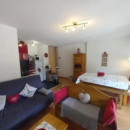 Rez-de-chaussee, Parking - 6 Pers. - Fr-1-787-150 Apartment *