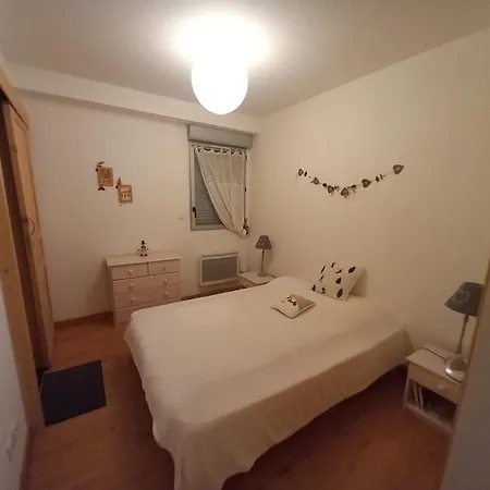 Rez-de-chaussee, Parking - 6 Pers. - Fr-1-787-150 Apartamento